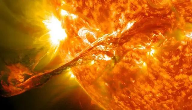 【地球最热一天】巴中发布高温预警，当心这四种高发眼病“趁虚而入”！